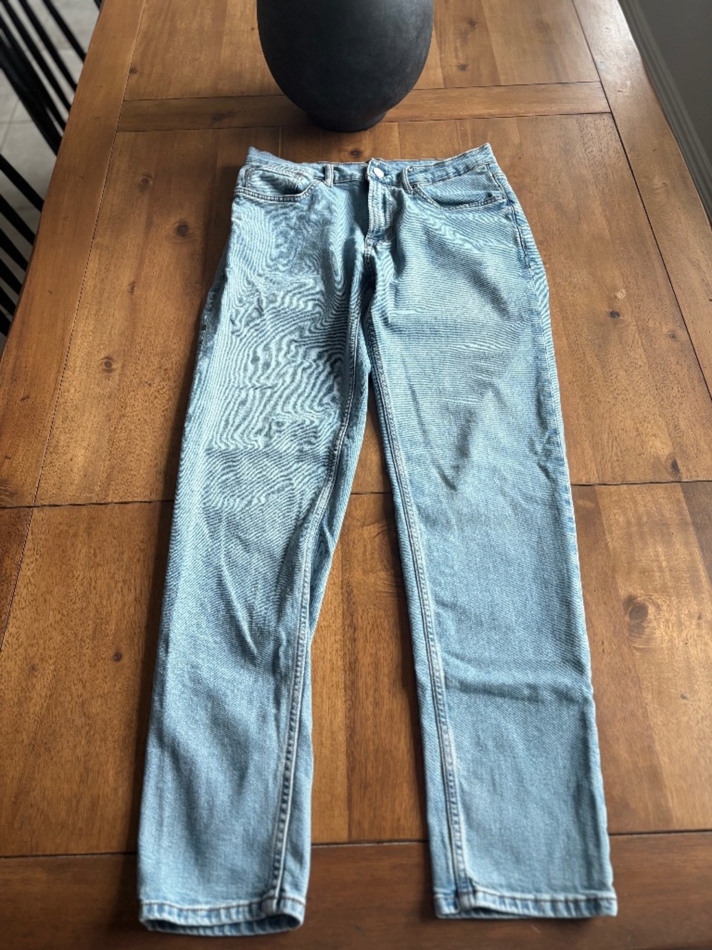 Zara Men’s Light Wash Straight Leg Jeans – Size 32